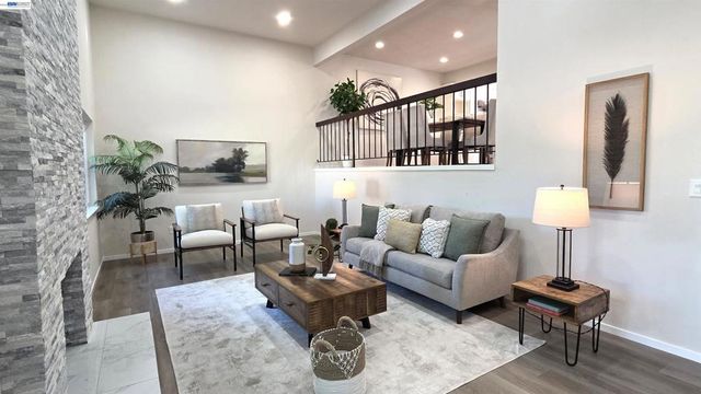 37856 Bright Cmn, Fremont