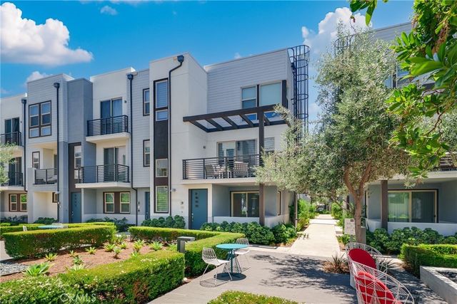 315 Placemark, Irvine