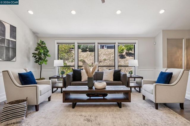 12 Heritage Oaks Rd, Pleasant Hill