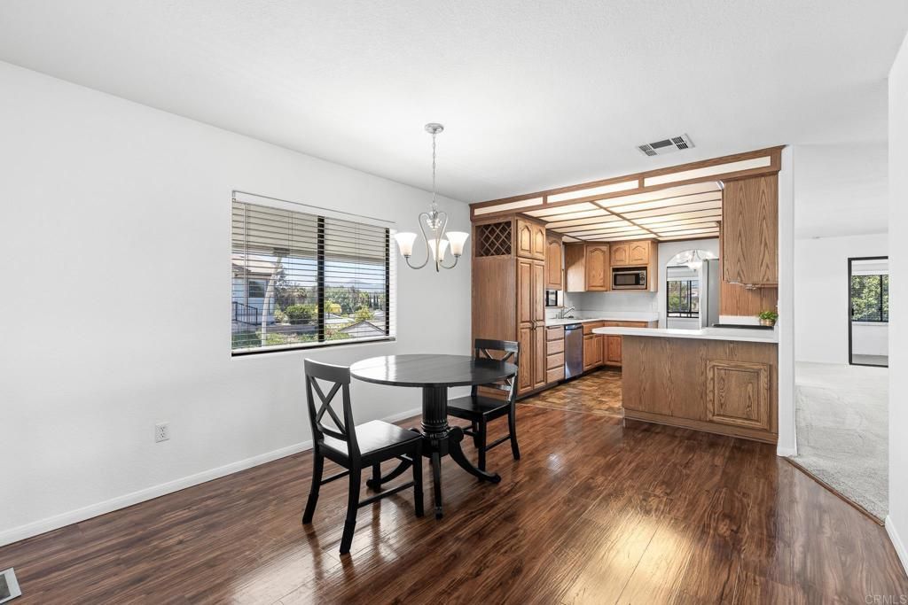 525 W El Norte Parkway # 140, Escondido