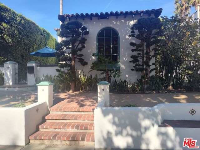 7961 Norton Avenue, West Hollywood