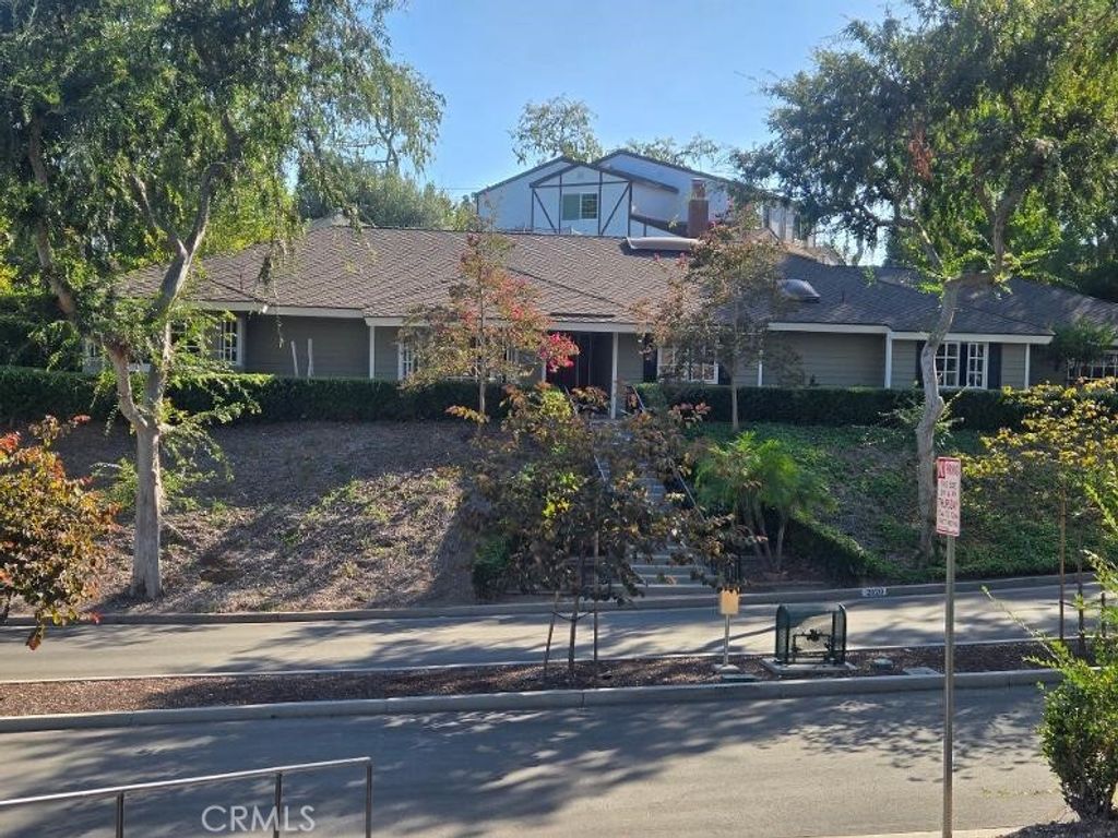 2929 San Juan, Fullerton
