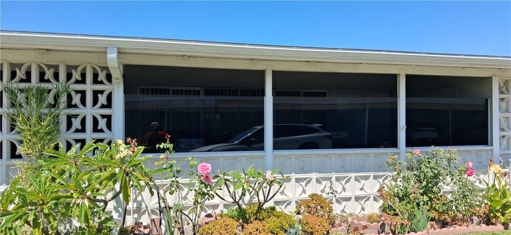 1282 #68b Golden Rain, Seal Beach