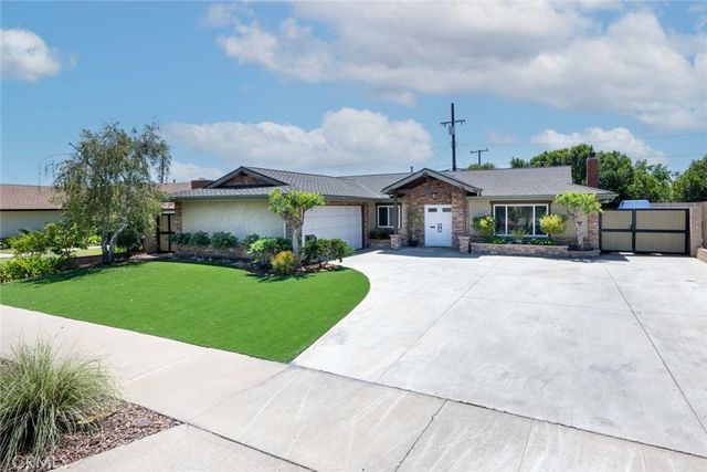 582 S Nutwood Street, Orange