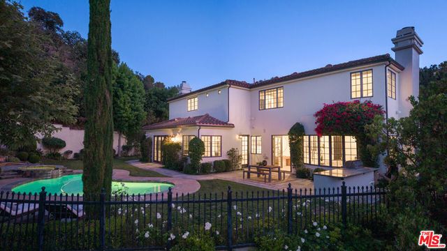3686 Benedict Canyon Lane, Sherman Oaks