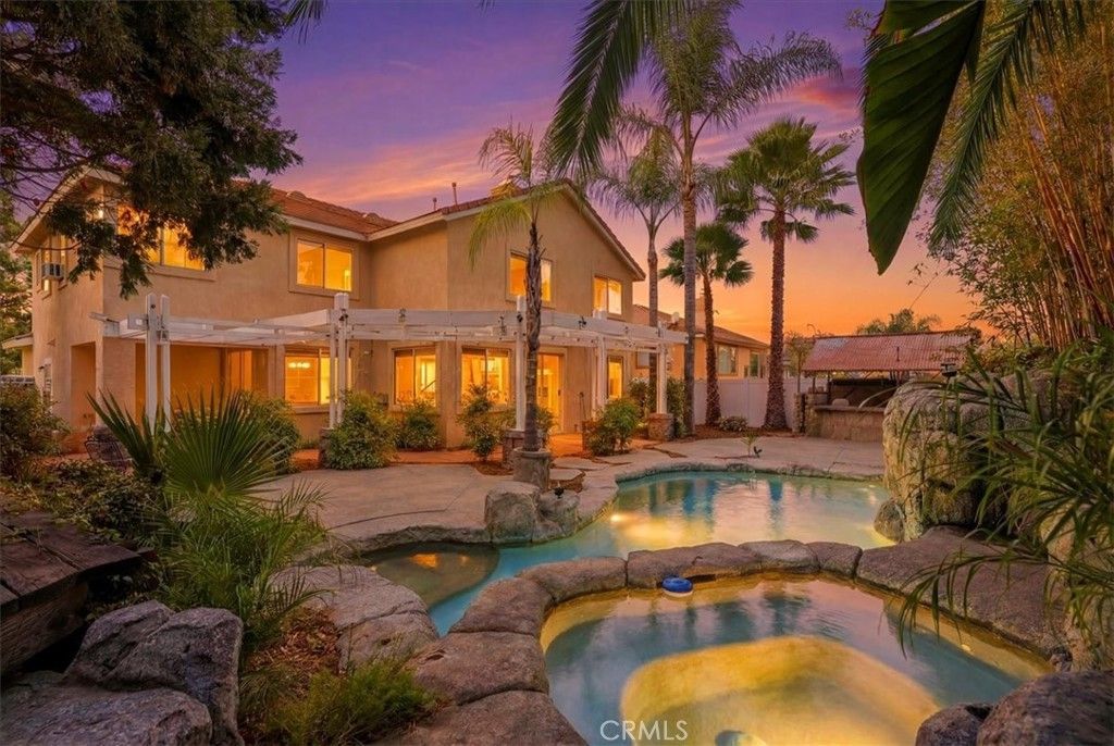 4115 Bennett, Corona