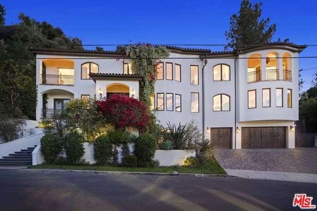 10940 Terryview Drive, Studio City