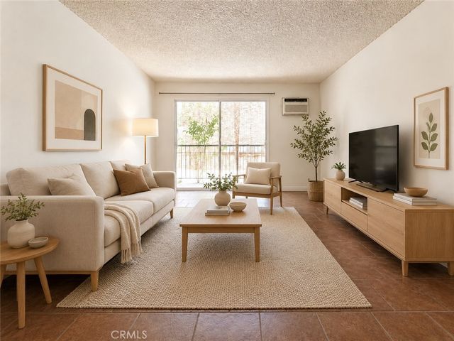 18307 Burbank Boulevard # 131, Tarzana