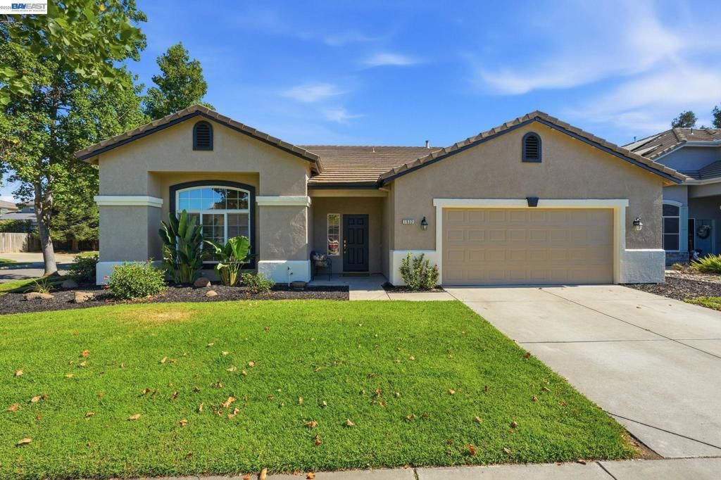 1532 Sophie Ln, Escalon
