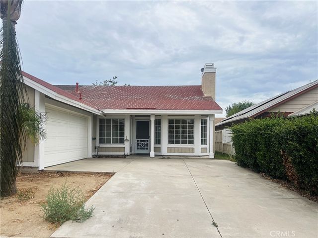 196 Sunny Halo Court, Perris