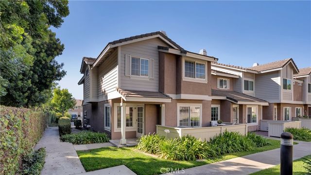 24 Christamon S, Irvine