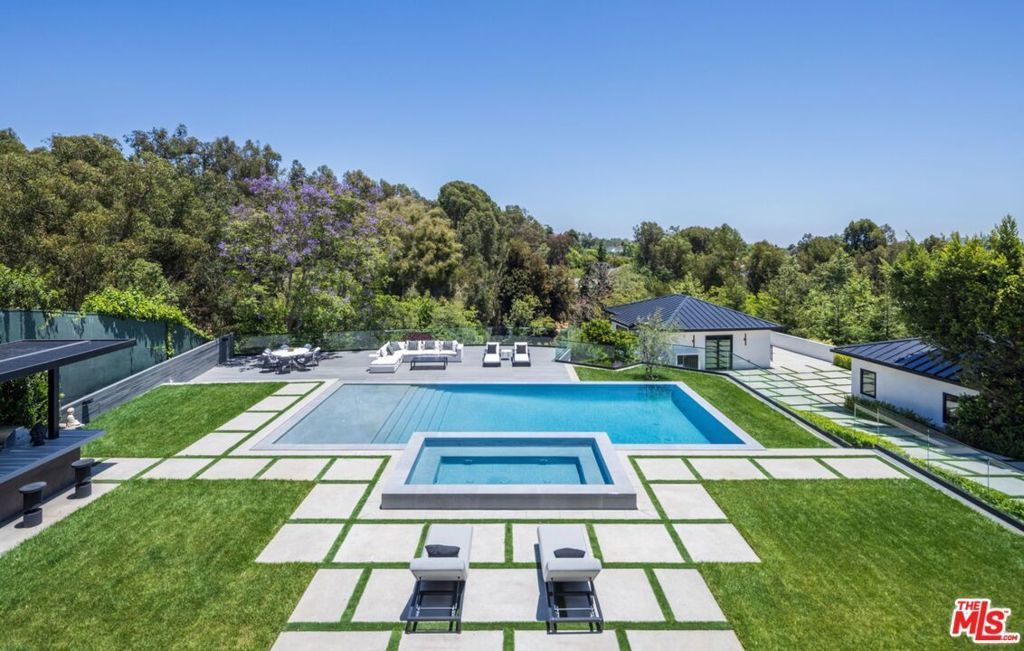 499 Halvern Drive, Los Angeles