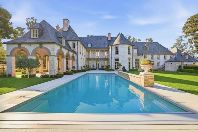1200 Armsby Drive, Hillsborough