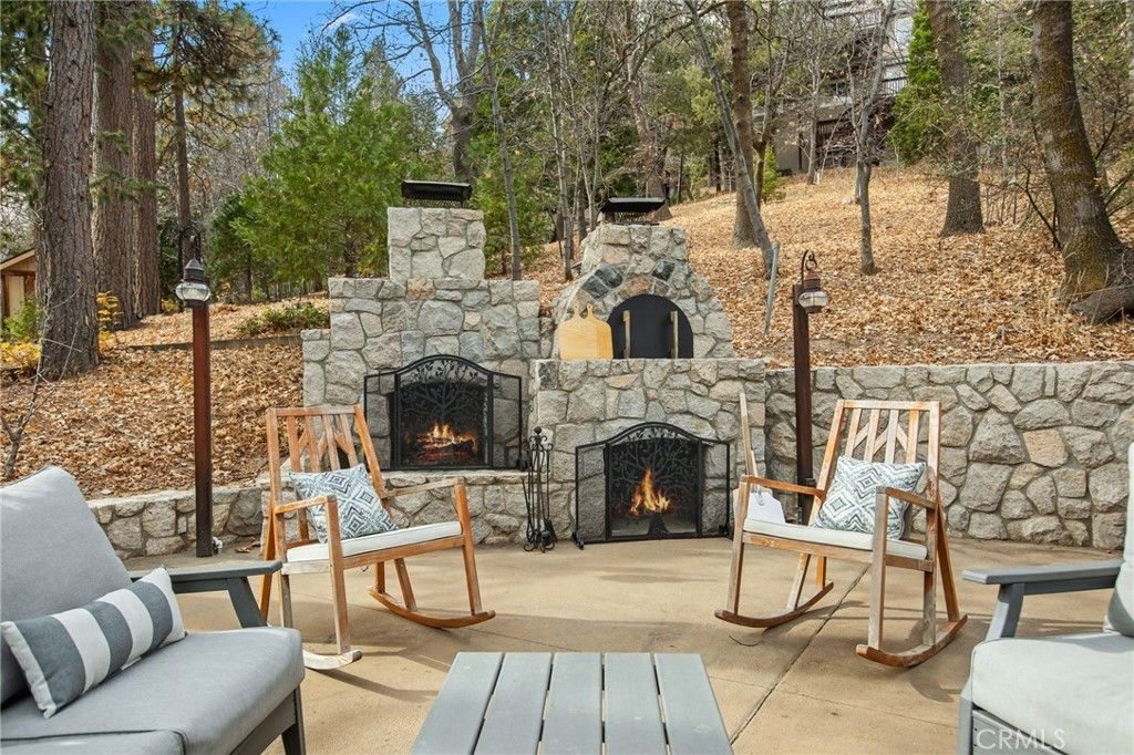 27516 W Shore, Lake Arrowhead