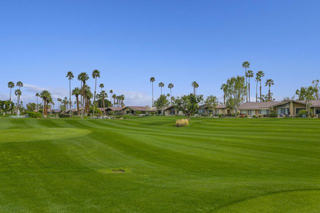 229 Green Mountain Drive, Palm Desert