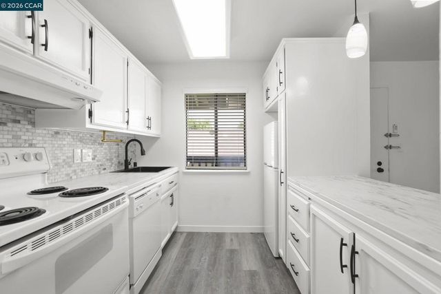 1437 Marchbanks Dr # 3, Walnut Creek