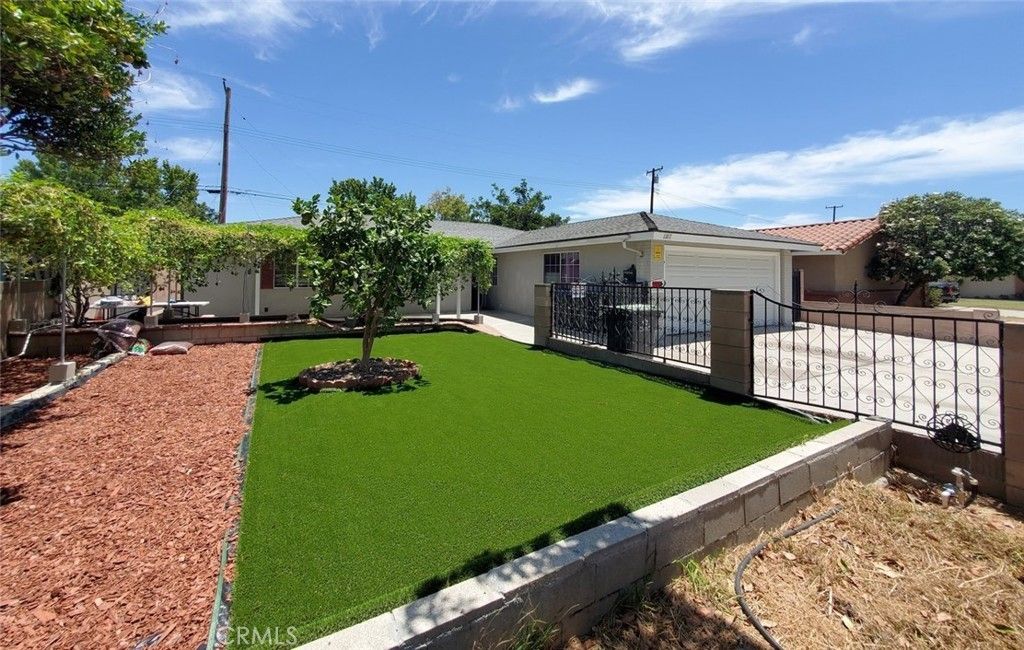1217 S Huron, Santa Ana