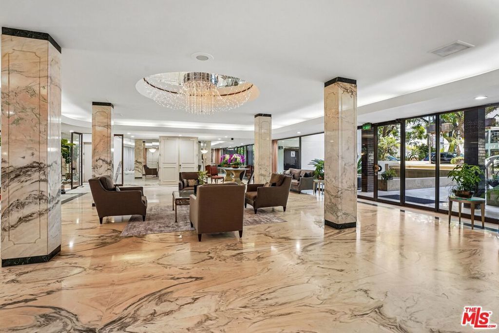 325 N Oakhurst Drive # Ph2, Beverly Hills