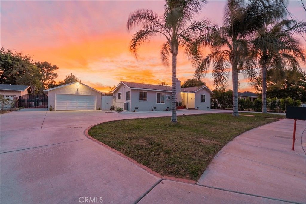 487 Jackson, Colton
