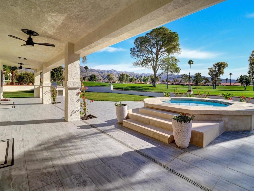 9721 Siwanoy Drive, Desert Hot Springs