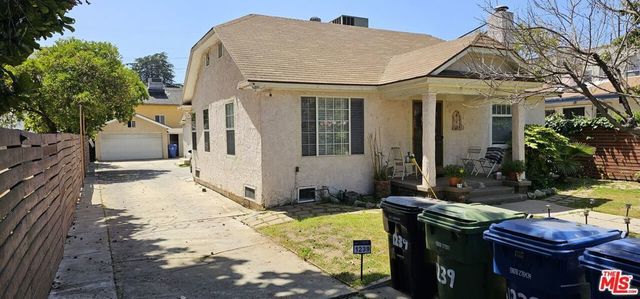 1239 N Beachwood Drive, Los Angeles