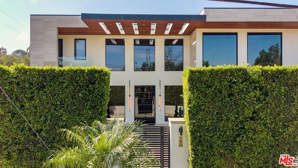 4049 Coldwater Canyon Avenue, Studio City