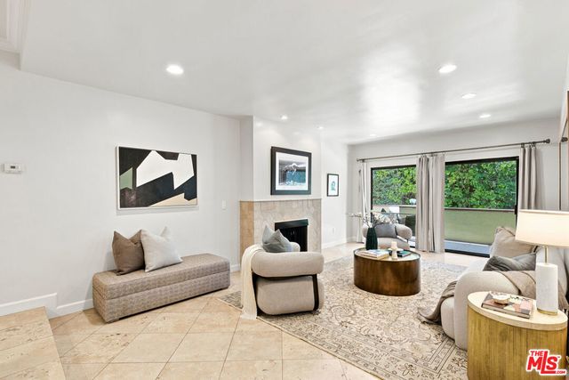 2332 Fox Hills Drive # 103, Los Angeles