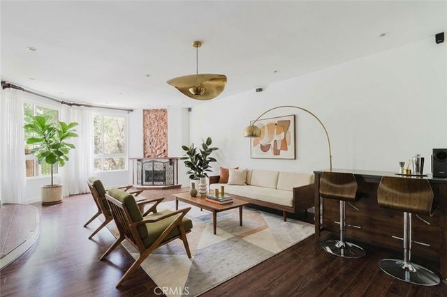 5333 Zelzah Avenue # 203, Encino