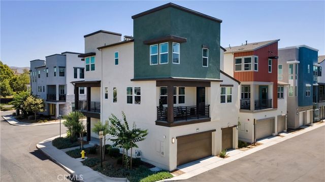 100 Tenor, Irvine