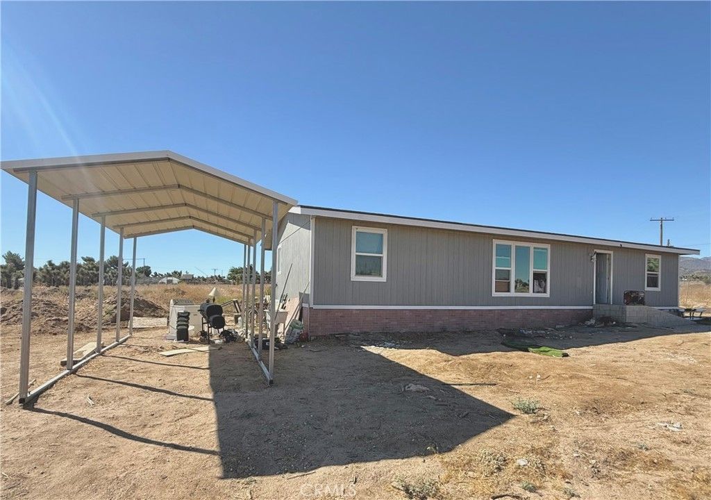 9589 Paramount, Phelan