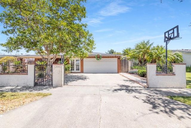 1401 S Joane Way, Santa Ana