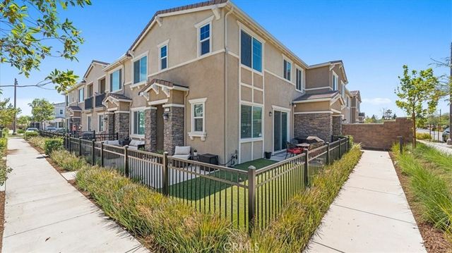 16540 Wyndham Street # 5, Fontana