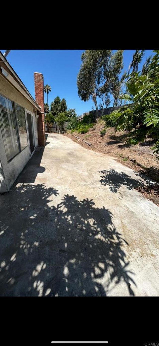 653 Via Curvada, Chula Vista