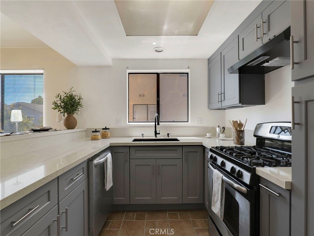 18954 Sherman Way # 9, Reseda