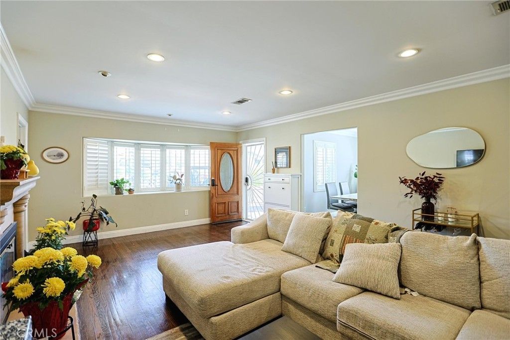 313 E 11th, Azusa