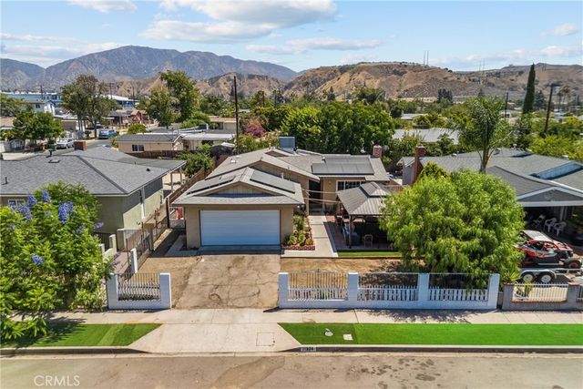 11924 Chadron Avenue, San Fernando