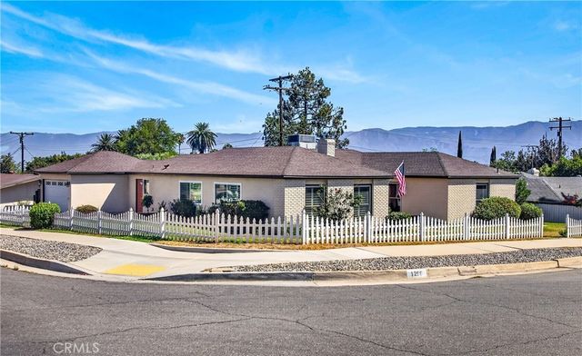 1250 W Palm, Redlands