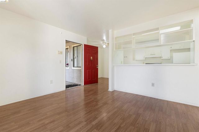 5 Lancaster Cir # 121, Bay Point