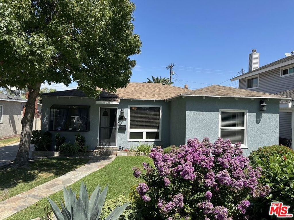 801 W Columbia Street, Long Beach