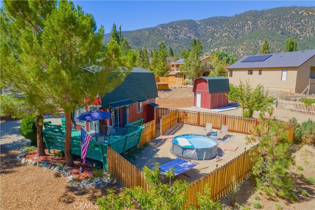 16505 Oakwood Way, Pine Mountain Club