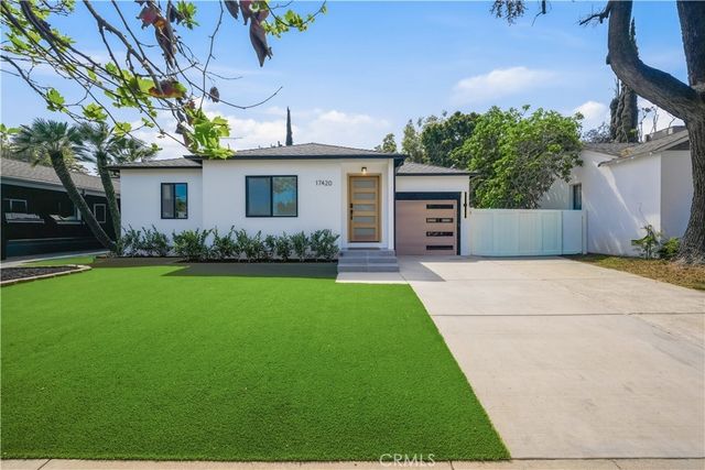 17420 Collins, Encino