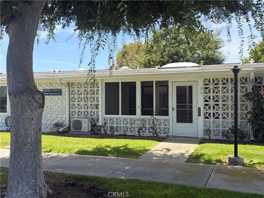 13920 Thunderbird Drive # 7-i, Seal Beach