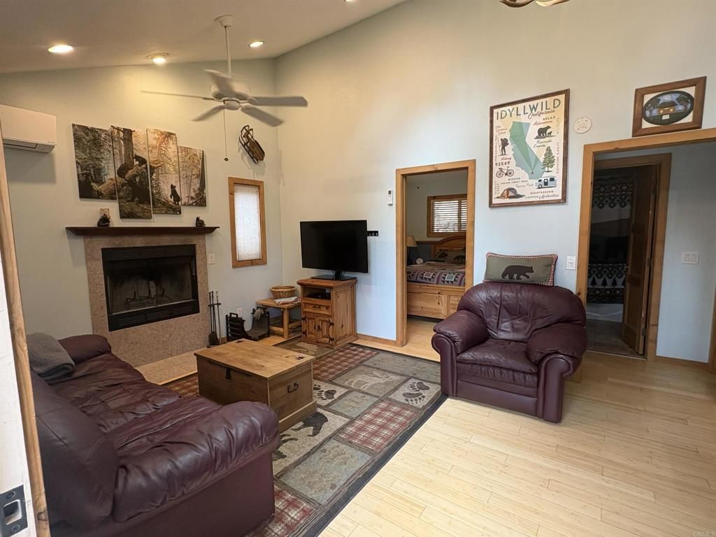 53078 Rockmere Drive, Idyllwild