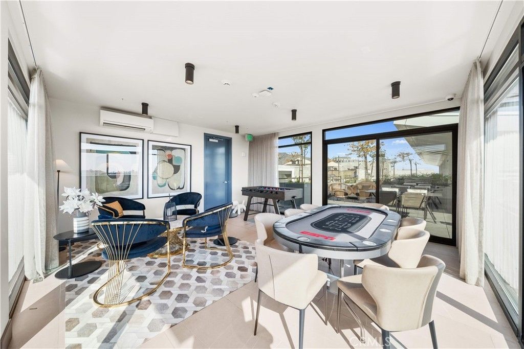 218 N El Molino Avenue # 303, Pasadena