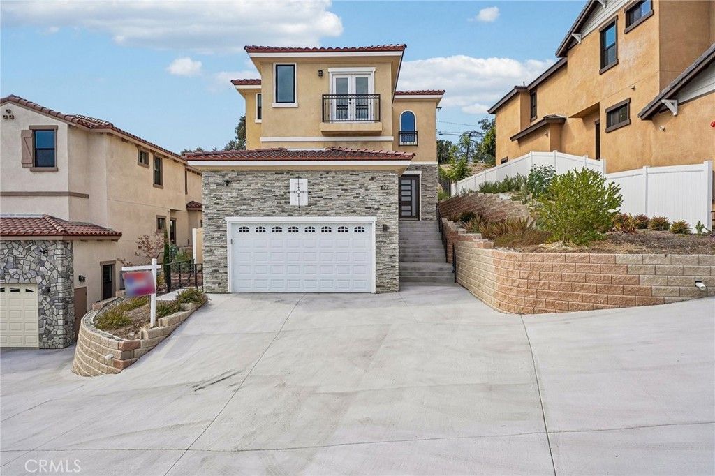 677 Castlehill, Walnut