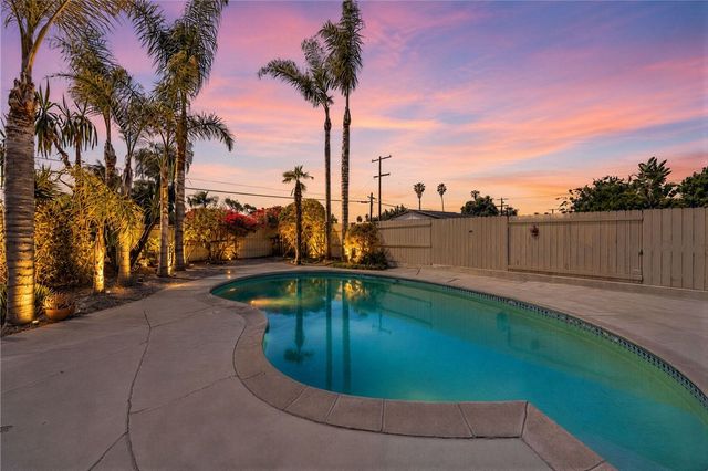 451 E 10th Avenue, Escondido