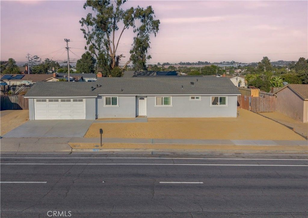 4564 S Bradley, Santa Maria