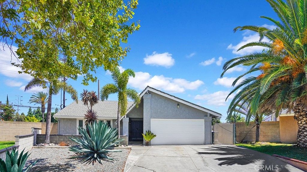 902 W Alpine, Santa Ana