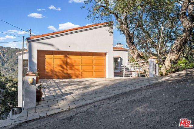 26207 Ingleside Way, Malibu