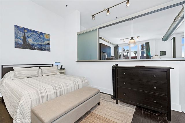 13320 Beach # 203, Los Angeles